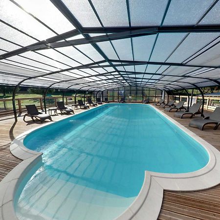 Camping Les Vernieres La Bourboule Bagian luar foto